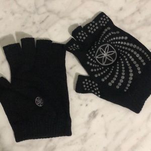 Yoga gloves